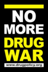 Building Peace by Ending the Drug WarJovenes Denuncian la Violencia de la Guerra Contra las Drogas, Apoyan Esfuerzos para el Control de la Venta de Armas
